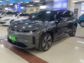 领克08 EM-P 2023款 220km 四驱性能Halo