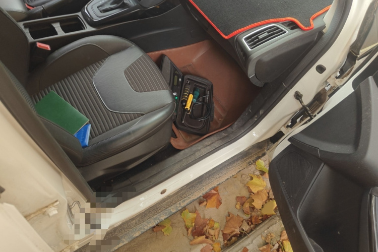 福特 福克斯 2015款 两厢 EcoBoost 180 自动精英型局部细节9005