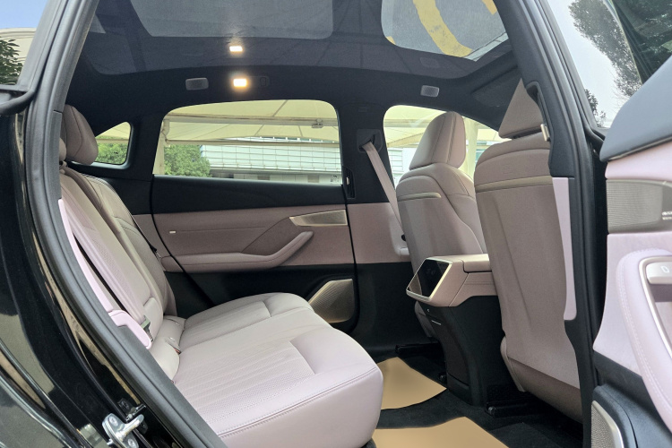 乐道L60 2024款 60kWh 后驱版局部细节9005