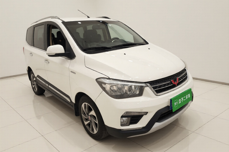 五菱汽车 五菱宏光 2016款 1.5L S1尊享型国V车身外观3