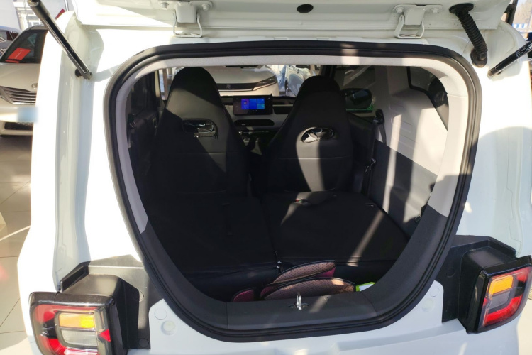 吉利银河 2024款 熊猫mini 200km 耐力熊局部细节23