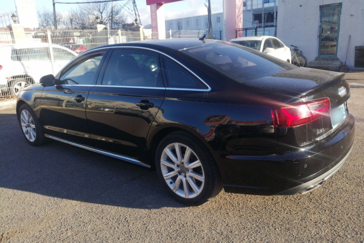 奥迪A6L 2018款 30周年年型 TFSI 进取型车身外观4