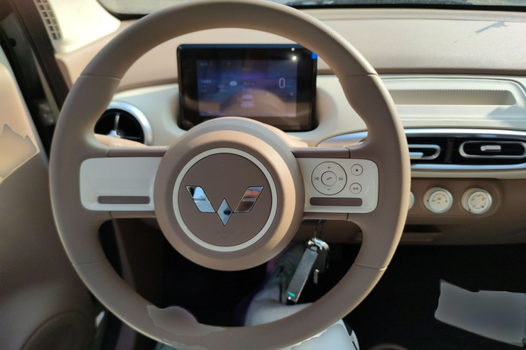 五菱汽车 宏光MINIEV 2025款 四门版 进阶款中控内饰7002