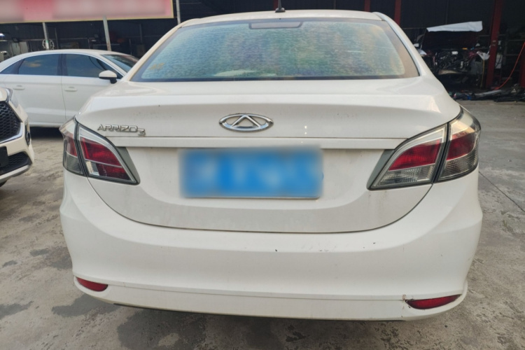 奇瑞 艾瑞泽3 2015款 1.5L 手动够真版车身外观6