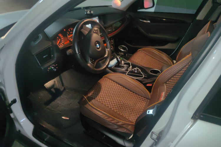 宝马X1 2015款 sDrive18i 时尚晋级版中控内饰20