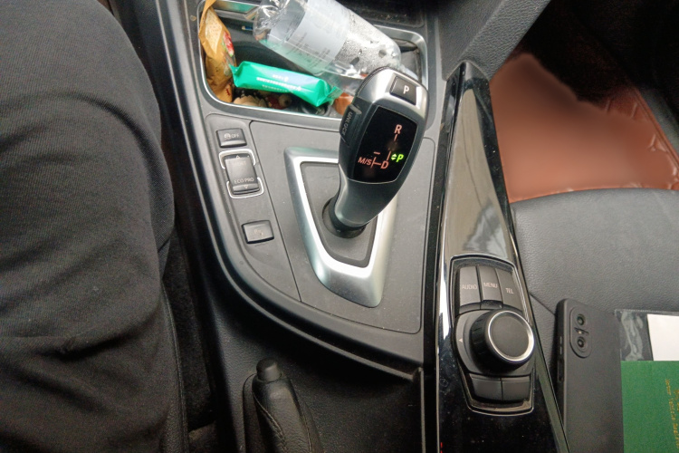 宝马3系 2017款 320Li xDrive 时尚型局部细节18