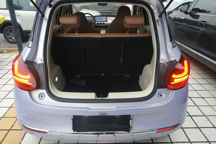 五菱汽车 五菱缤果 2025款 410km 灵犀尊享款机舱底盘23