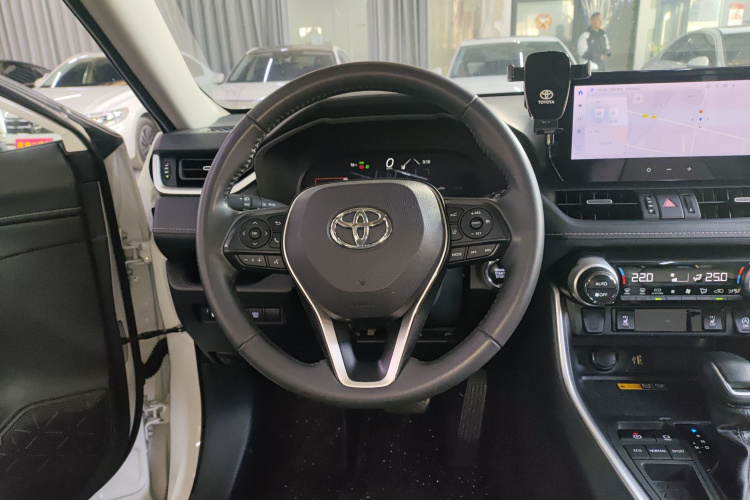 丰田 RAV4荣放 2023款 2.0L CVT两驱风尚Plus版中控内饰13