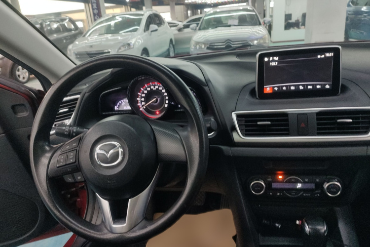 马自达3 昂克赛拉 2014款 三厢 1.5L 自动豪华型中控内饰7002