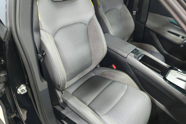 领克08 EM-P 2023款 220km 四驱性能Halo局部细节41