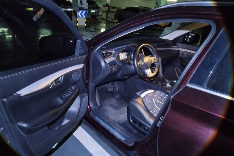 英菲尼迪QX50 2020款 2.0T 四驱领航版中控内饰20