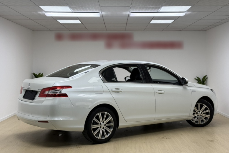 标致408 2015款 1.2T 自动豪华版车身外观6001