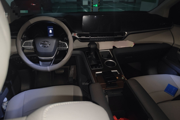 丰田 格瑞维亚 2023款 2.5L混动 舒适版中控内饰12