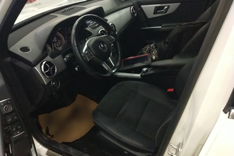 奔驰GLK级 2014款 GLK 200 标准型中控内饰19