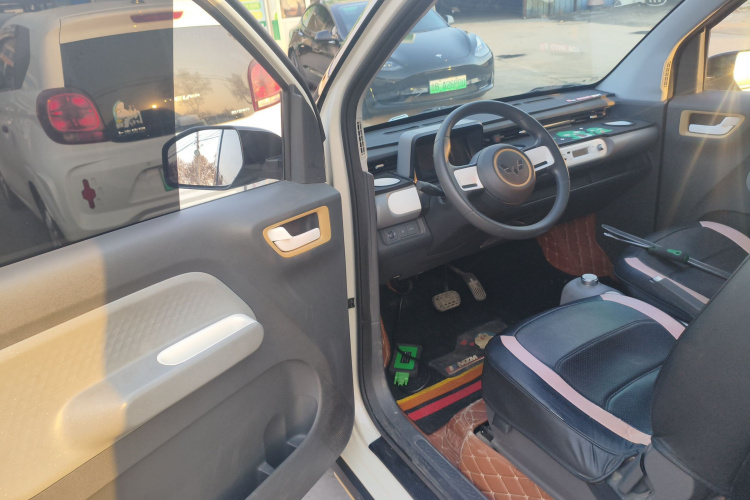 五菱汽车 宏光MINIEV 2022款 GAMEBOY 200km 玩咖款 磷酸铁锂中控内饰20