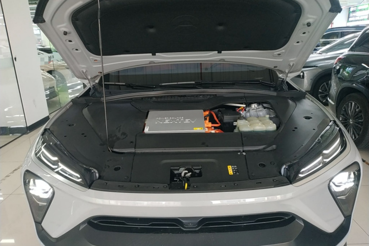 蔚来EC6 2020款 440KM 性能版机舱底盘24