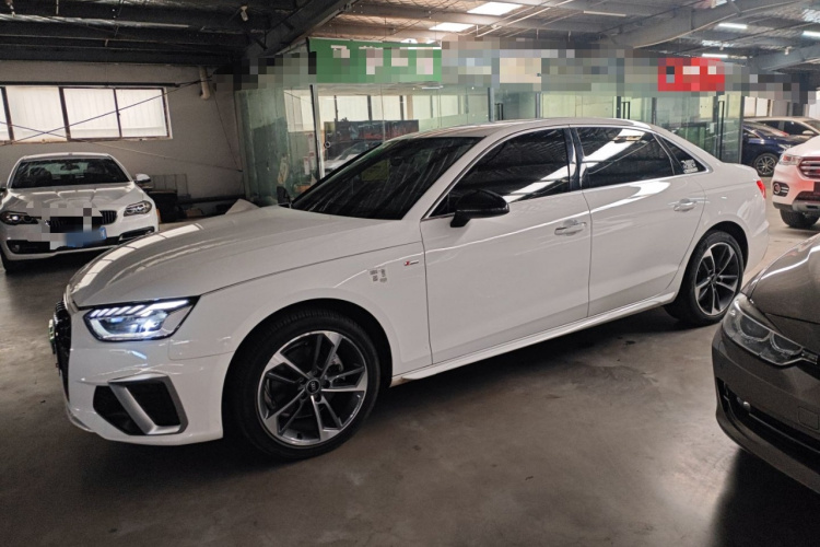 奥迪A4L 2024款 40 TFSI 时尚动感型车身外观4