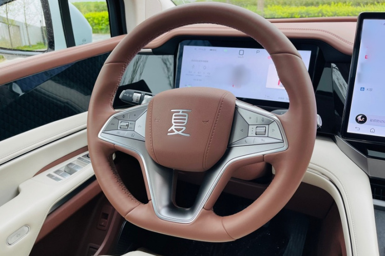 比亚迪 夏 2025款 DM-i 1.5T 180km 卓越型中控内饰7015