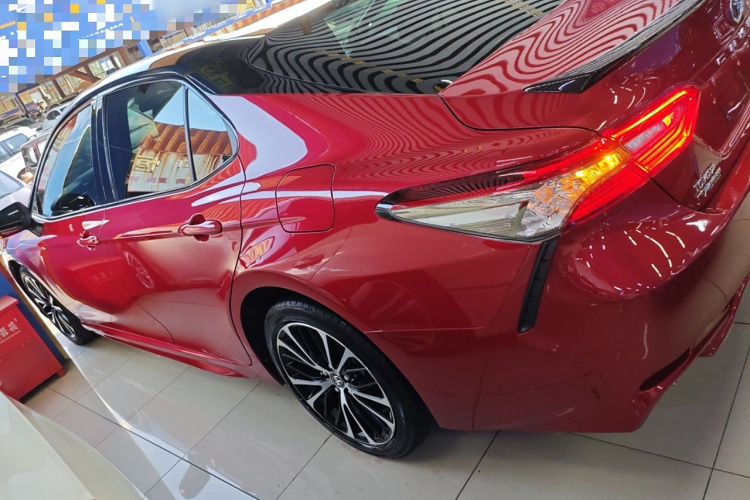 丰田 凯美瑞 2018款 2.0S 锋尚版车身外观4