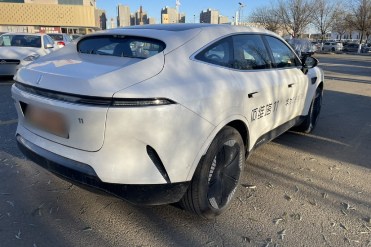 阿维塔11 2023款 鸿蒙版 智享升级款 90度 后驱版车身外观6001