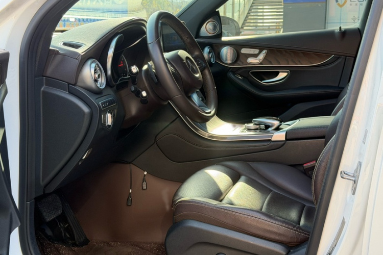 奔驰GLC 2019款 改款 GLC 300 L 4MATIC 动感型中控内饰7003