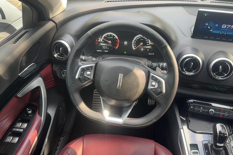 魏牌 VV7 2017款 2.0T 旗舰型中控内饰13