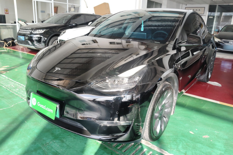 特斯拉 Model Y 2021款 标准续航后驱版车身外观1