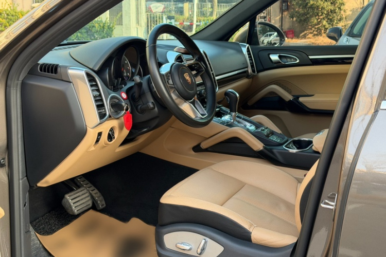 保时捷 2015款 Cayenne 3.0T局部细节19