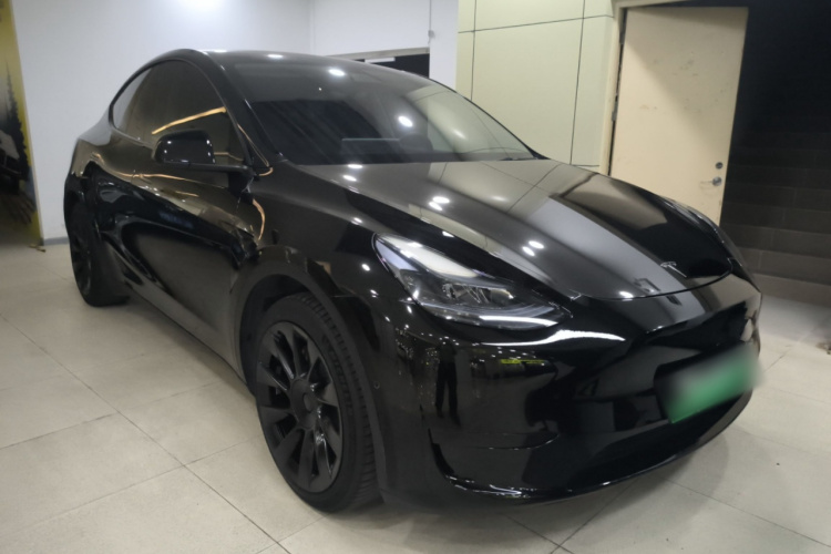 特斯拉 Model Y 2022款 后轮驱动版车身外观3