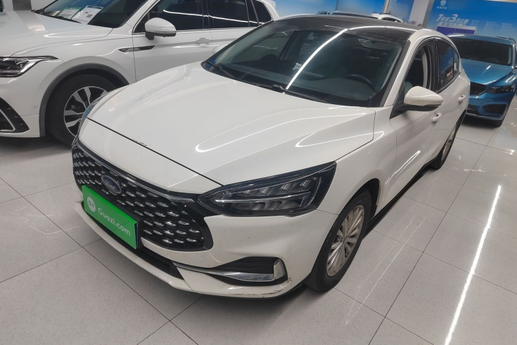 福特 福克斯 2021款 三厢 EcoBoost 180 自动锋潮型车身外观1