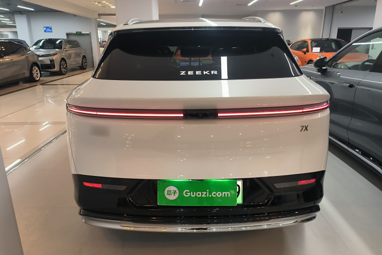 极氪7X 2025款 100kWh 长续航后驱智驾版车身外观6004