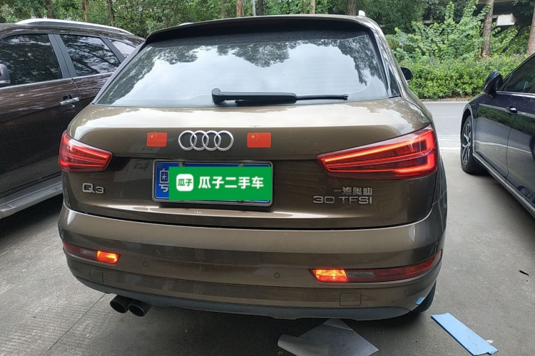 奥迪Q3 2018款 30周年年型 30 TFSI 时尚型车身外观6
