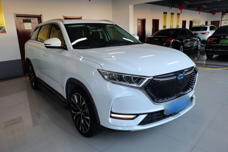 长安欧尚X7 2020款 1.5T 自动旗舰型车身外观3