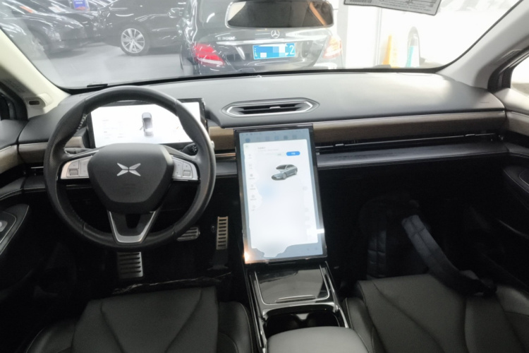 小鹏P5 2022款 550P中控内饰12