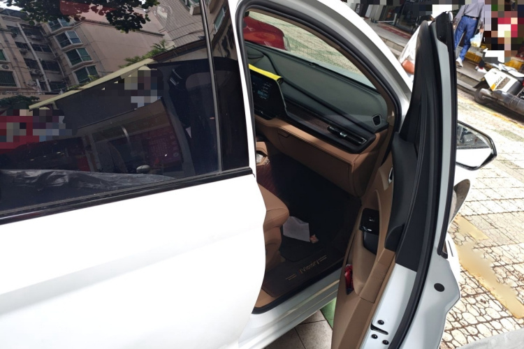 五菱汽车 五菱凯捷 2023款 2.0L DHT奢享型局部细节9005