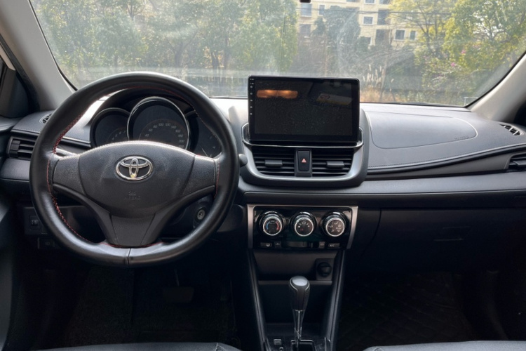 丰田 YARiS L 致享 2020款 1.5L CVT领先版中控内饰7015