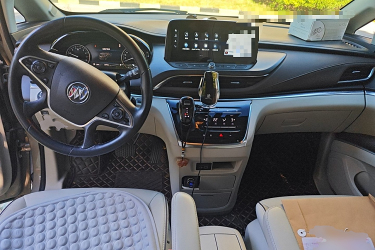 别克GL8 2022款 陆上公务舱 652T 豪华型中控内饰7002