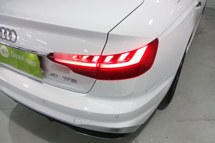 奥迪A4L 2023款 40 TFSI 时尚动感型车身外观9