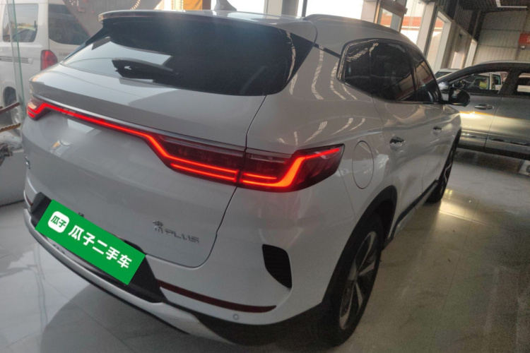 比亚迪 宋PLUS新能源 2023款 冠军版 DM-i 110KM 旗舰PLUS车身外观7