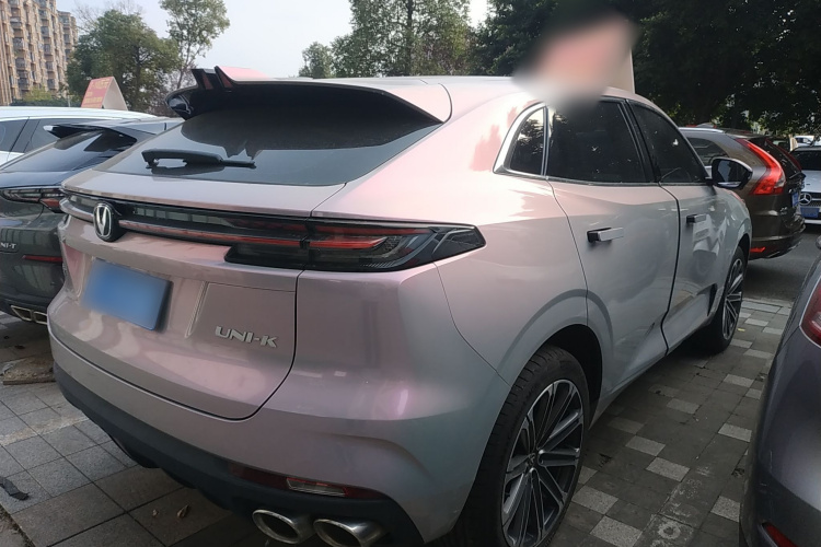 长安UNI-K 2024款 2.0T 两驱全球行版车身外观7