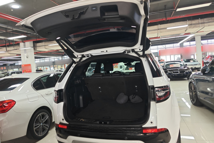 路虎 发现运动版 2022款 249PS 大都会版 5座局部细节23