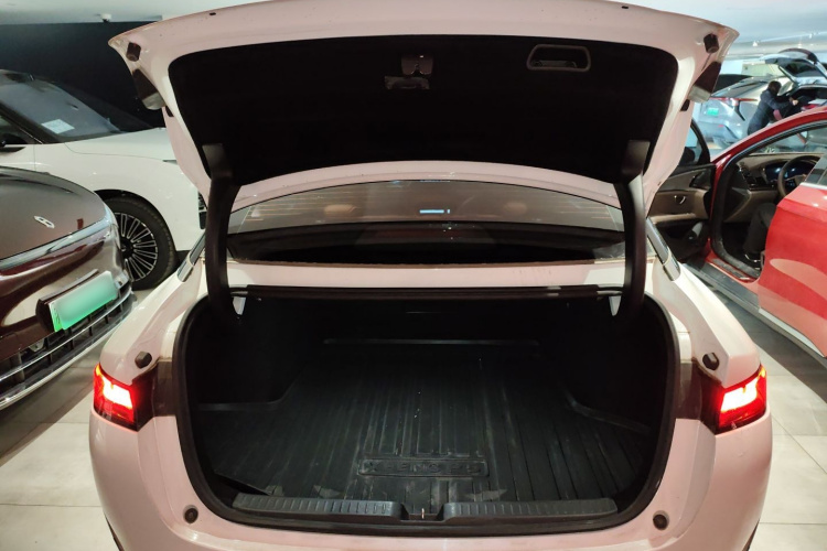 小鹏P5 2021款 460E机舱底盘23