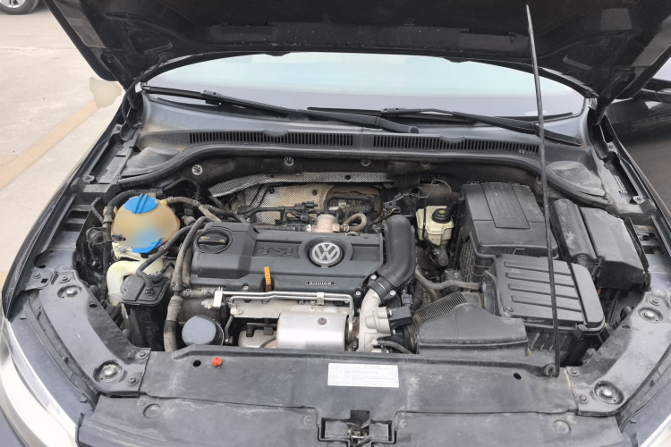 大众 速腾 2014款 改款 1.4TSI 自动豪华型机舱底盘24