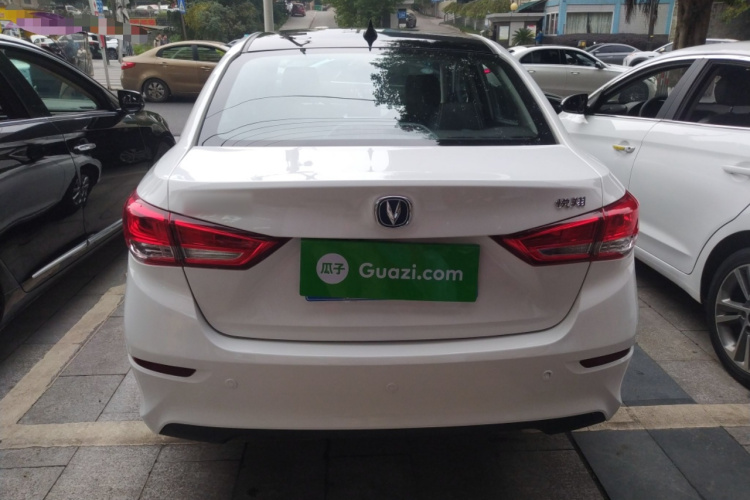 长安 悦翔 2019款 1.5L DCT 联动云版车身外观6