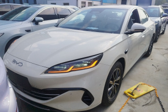 比亚迪 海豹06新能源 2025款 DM-i 智驾版 120KM尊荣型