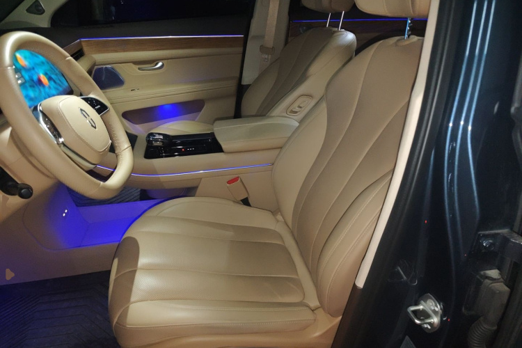 鸿蒙智行 问界M7 2024款 1.5T 智驾四驱Pro版 5座中控内饰19