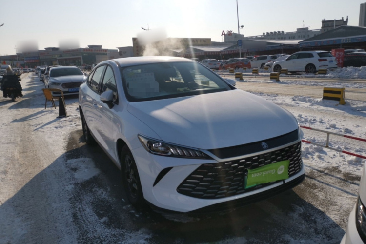 比亚迪 秦PLUS 2025款 DM-i 智驾版 55KM领先型车身外观3