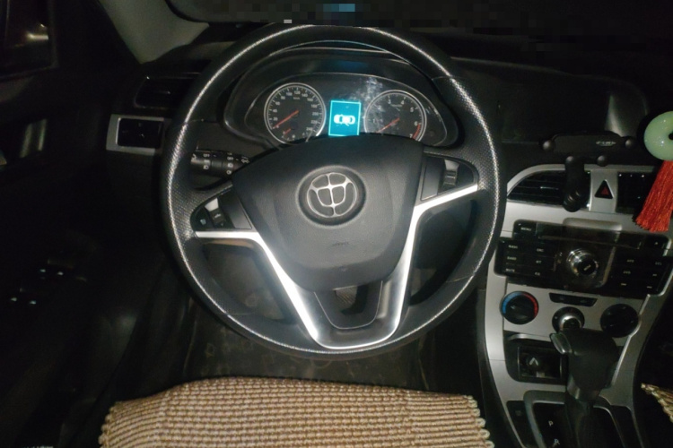 中华H530 2017款 1.6L 自动舒适型局部细节13