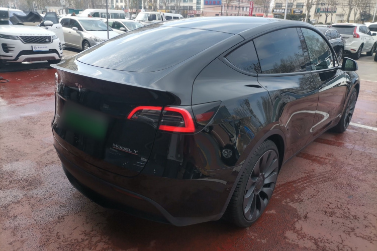 特斯拉 Model Y 2022款 Performance高性能全轮驱动版车身外观7