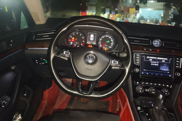 大众 迈腾 2017款 330TSI DSG 尊贵型中控内饰13